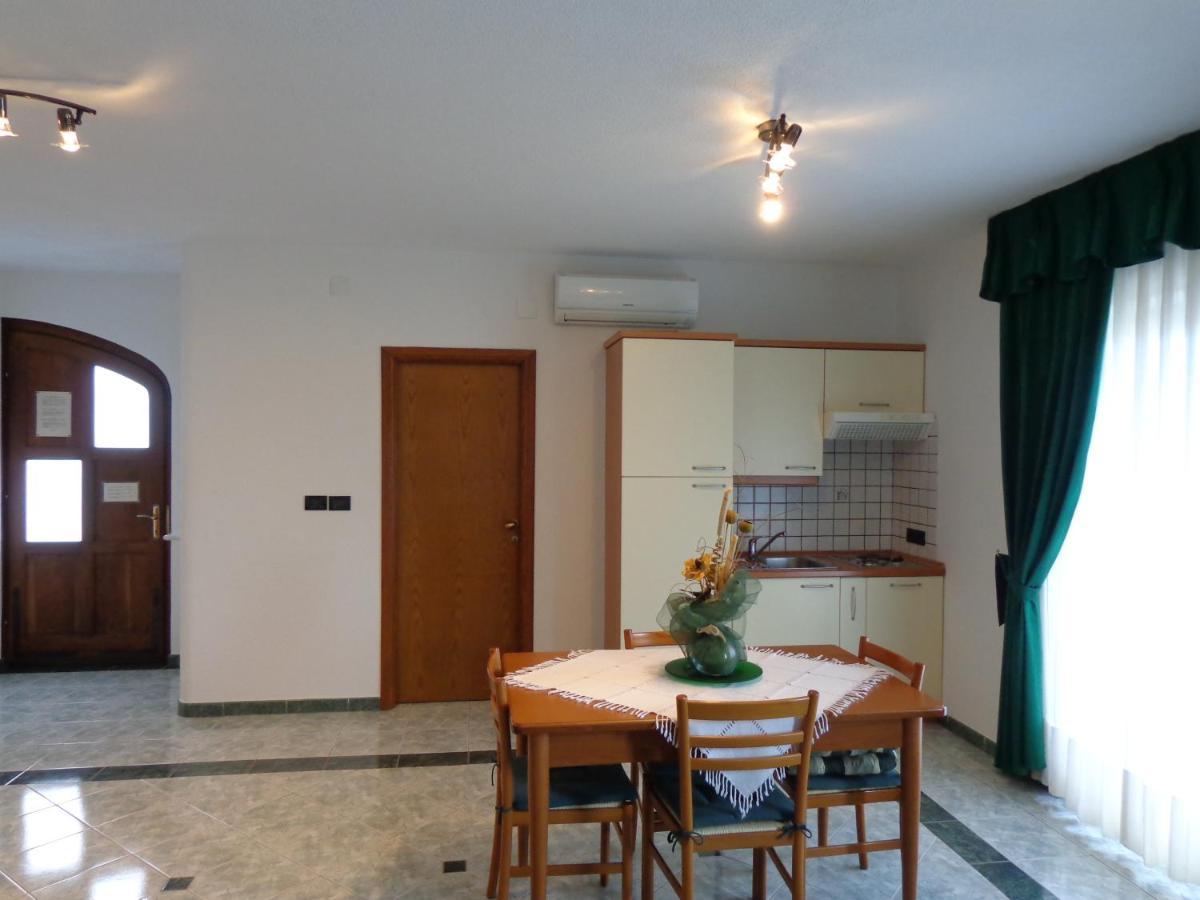 רוביני Apartmens Alenka חדר תמונה
