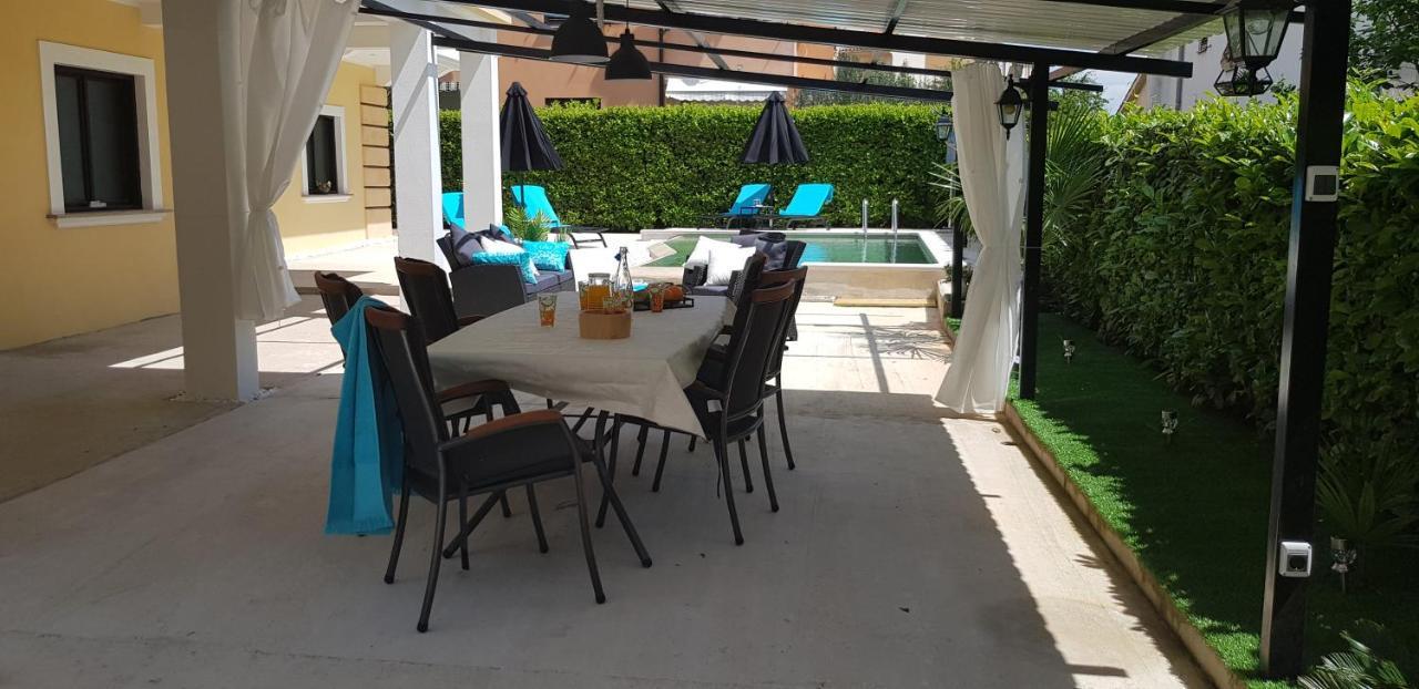 רוביני Apartmens Alenka מראה חיצוני תמונה