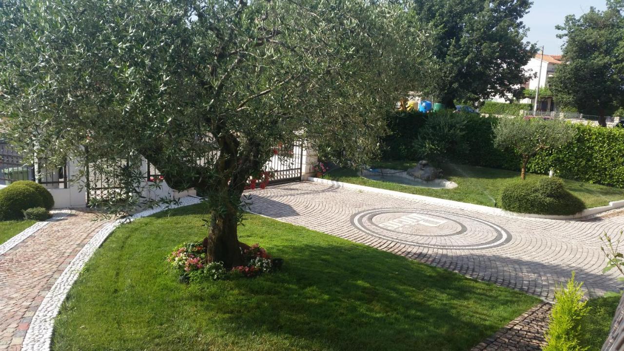 רוביני Apartmens Alenka מראה חיצוני תמונה